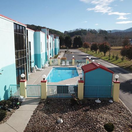 Econo Lodge نيوبورت المظهر الخارجي الصورة