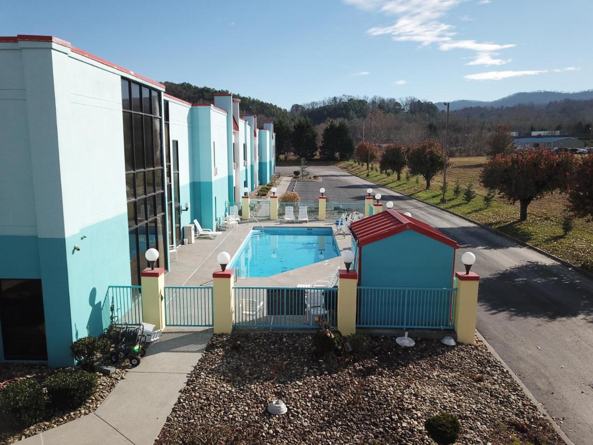 Econo Lodge نيوبورت المظهر الخارجي الصورة