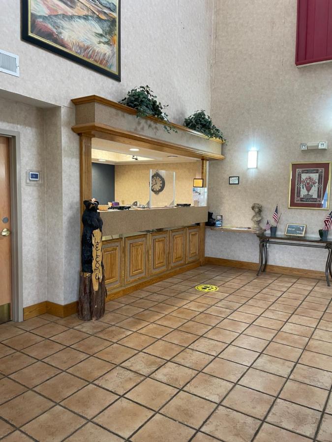 Econo Lodge نيوبورت المظهر الخارجي الصورة