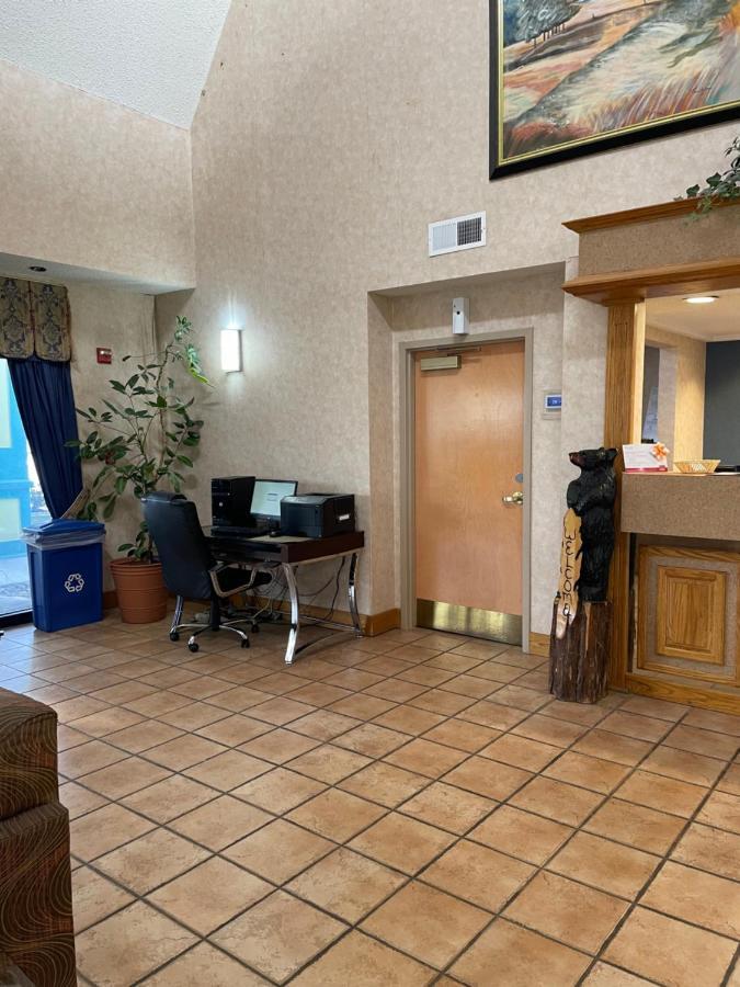Econo Lodge نيوبورت المظهر الخارجي الصورة