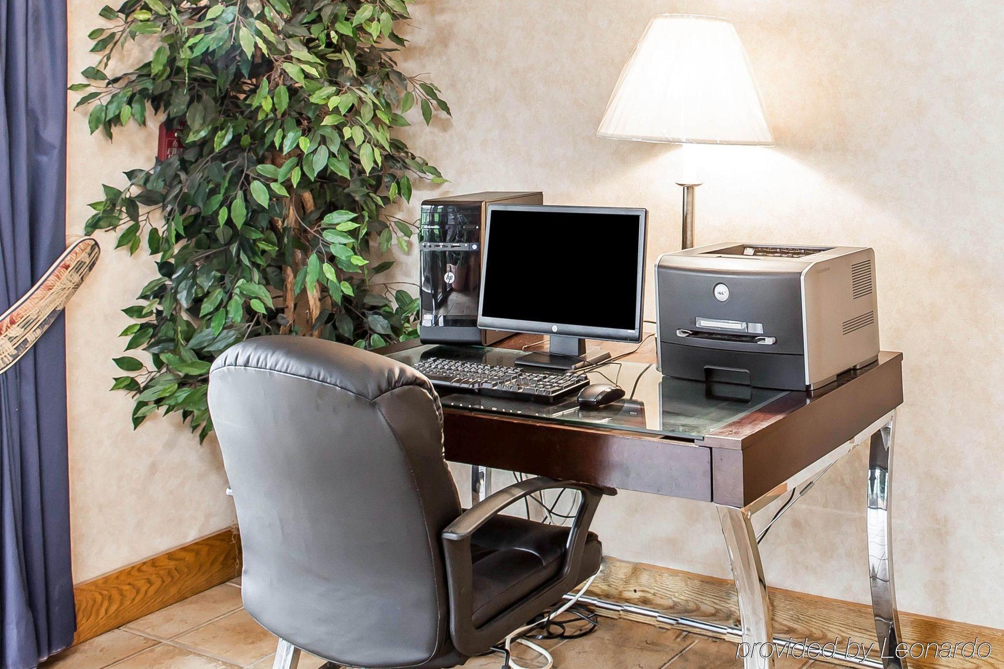 Econo Lodge نيوبورت المظهر الخارجي الصورة