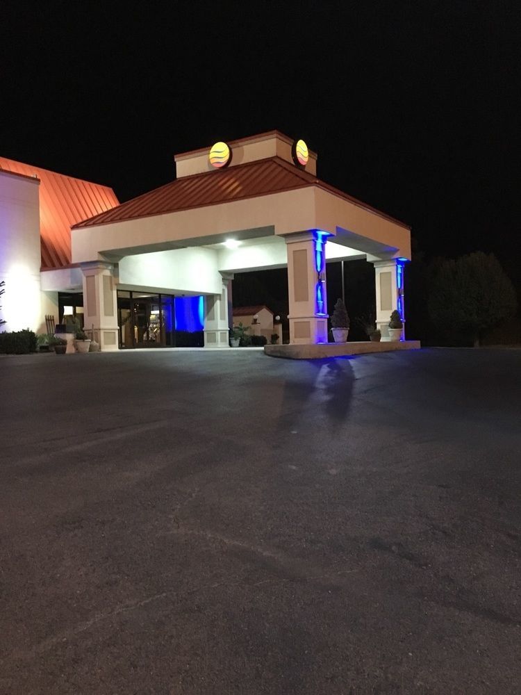 Econo Lodge نيوبورت المظهر الخارجي الصورة