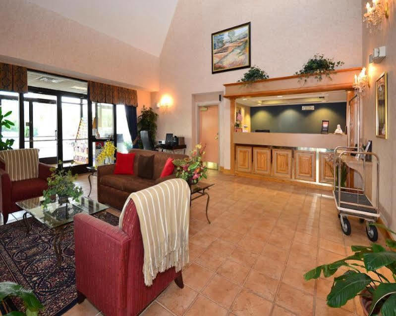 Econo Lodge نيوبورت المظهر الخارجي الصورة